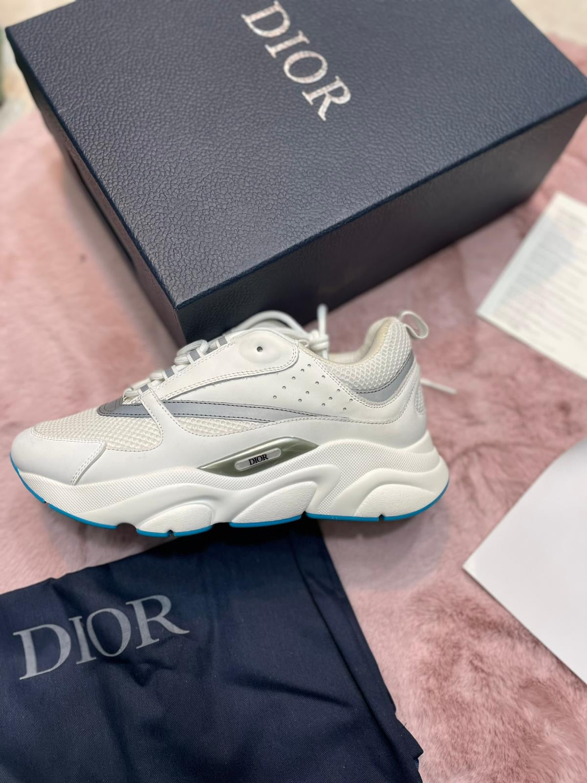B22 Blanche